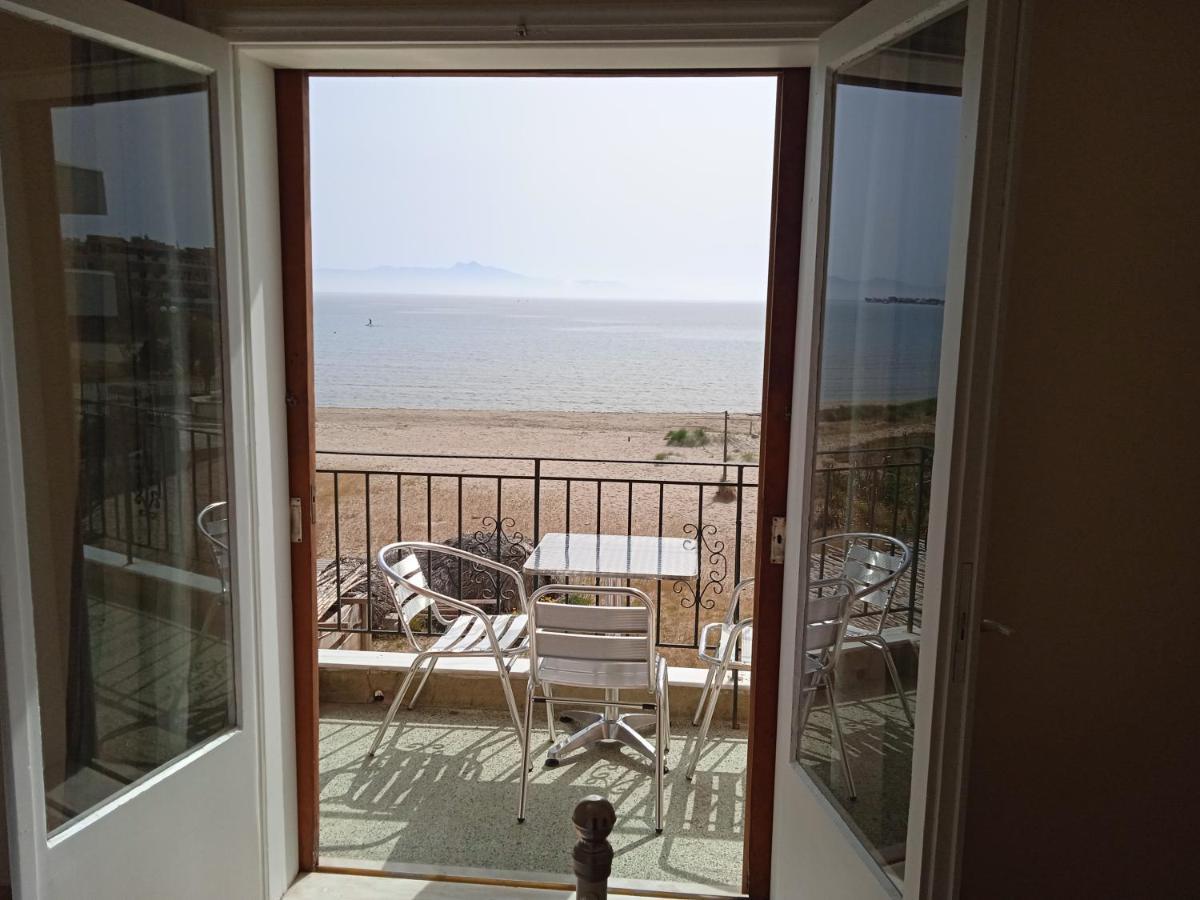 Apartment On The Beach Artemida  Exterior foto